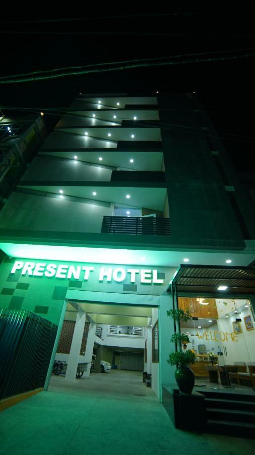 Present Hotel Monywa Exterior foto